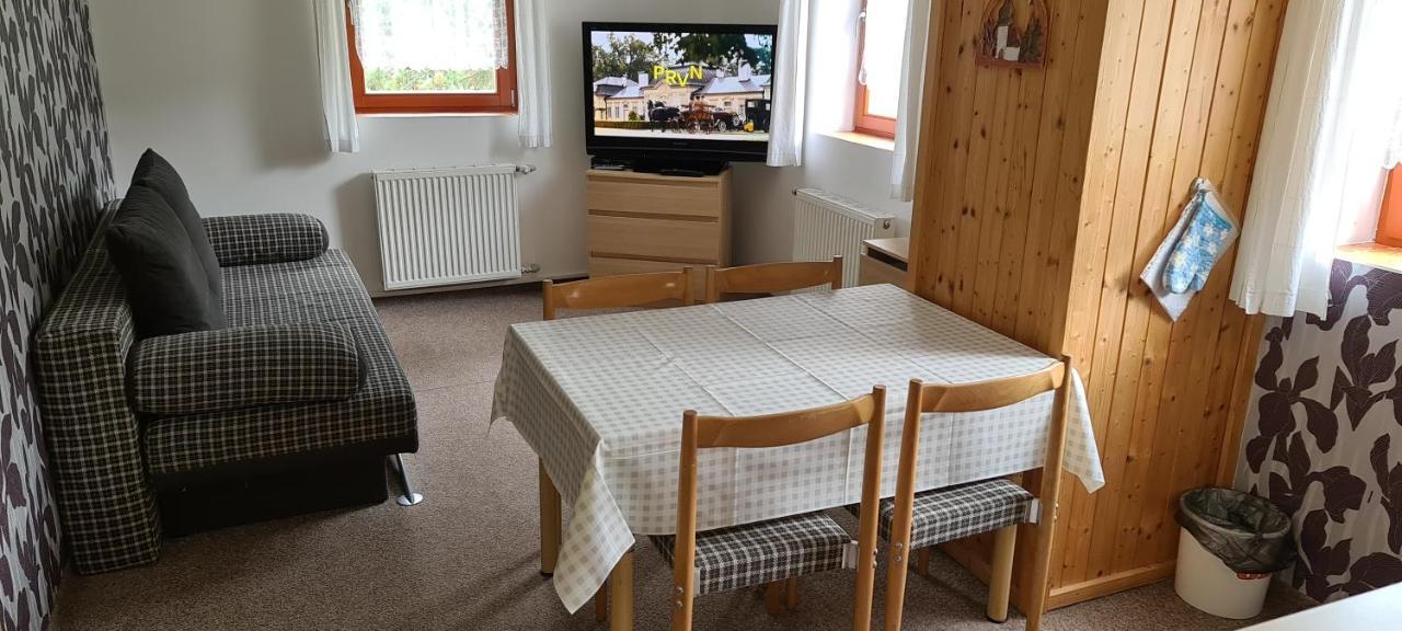 Apartmany Pony Ludvíkov Buitenkant foto